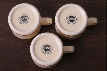 アンティーク雑貨　イギリスビンテージ　HORNSEA(ホーンジー)　Golden Jubilee(ゴールデンジュビリー)シリーズ　カップ&ソーサー3客・シュガーセット