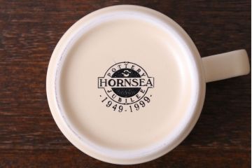 アンティーク雑貨　イギリスビンテージ　HORNSEA(ホーンジー)　Golden Jubilee(ゴールデンジュビリー)シリーズ　カップ&ソーサー3客・シュガーセット