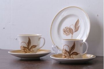 イギリスビンテージ　Susie Cooper(スージークーパー)　SOLERA(ソレラ)シリーズ　カップ&ソーサー2客とお皿のセット