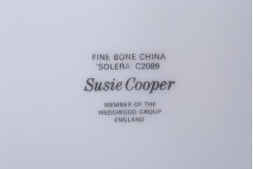 イギリスビンテージ　Susie Cooper(スージークーパー)　SOLERA(ソレラ)シリーズ　カップ&ソーサー2客とお皿のセット