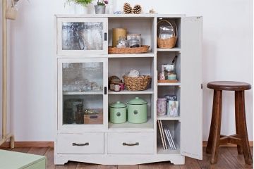 アンティーク家具　アンティークペイント　気泡ガラス入り!小振りな収納棚(下駄箱)