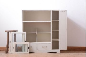 アンティーク家具　アンティークペイント　気泡ガラス入り!小振りな収納棚(下駄箱)