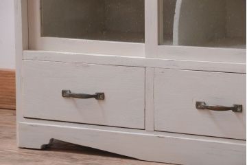 アンティーク家具　アンティークペイント　気泡ガラス入り!小振りな収納棚(下駄箱)