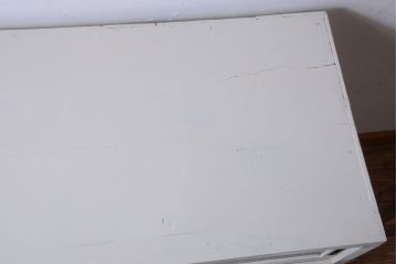 アンティーク家具　アンティークペイント　ダイヤガラス入り!小ぶりな収納棚