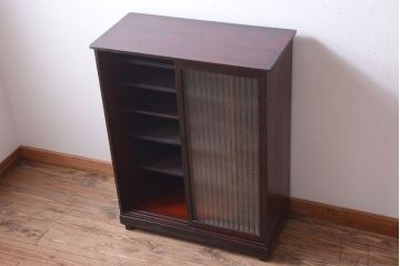 アンティーク家具　和製アンティーク　銀モールガラス入り!古い木製の引き戸収納棚(下駄箱)