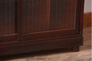 アンティーク家具　和製アンティーク　銀モールガラス入り!古い木製の引き戸収納棚(下駄箱)