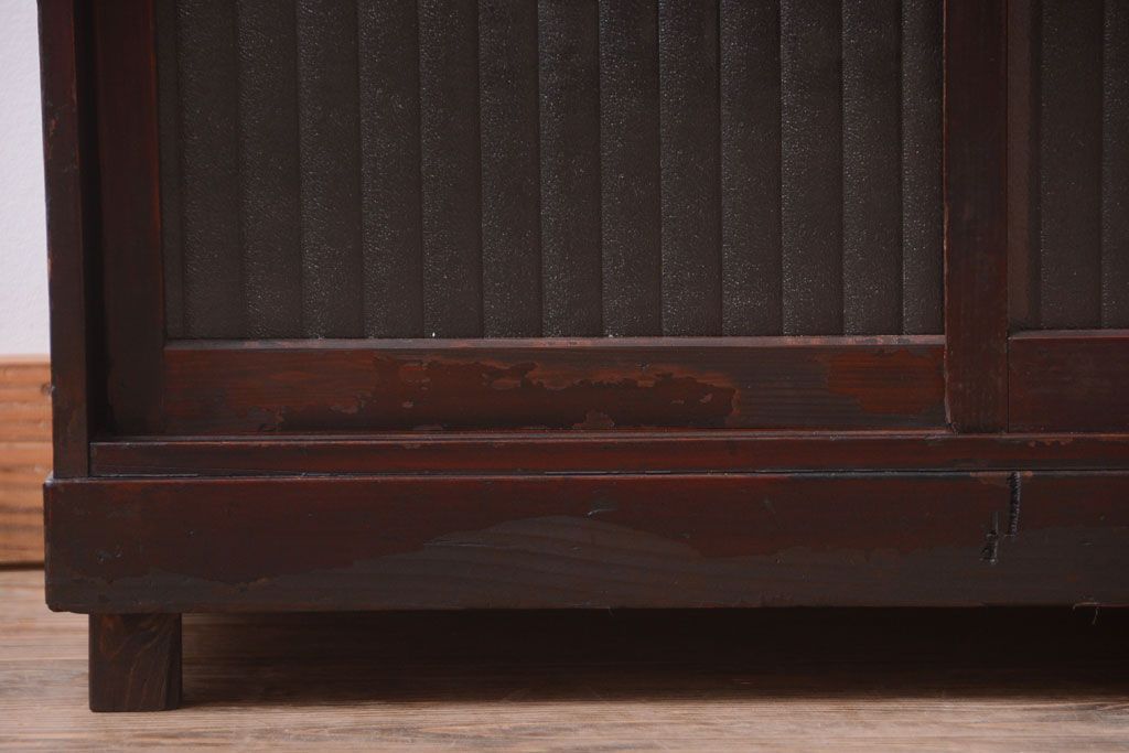 アンティーク家具　和製アンティーク　銀モールガラス入り!古い木製の引き戸収納棚(下駄箱)