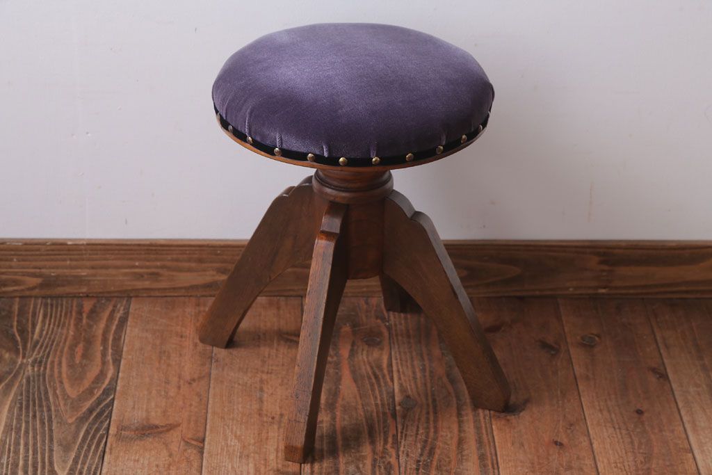 レトロ家具　和製アンティーク　古い木製のレトロな回転スツール