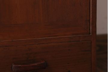 アンティーク家具　和製アンティーク　古い木の小ぶりな収納棚