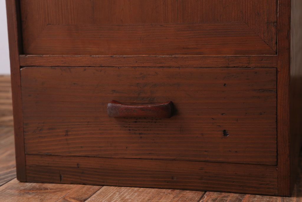 アンティーク家具　和製アンティーク　古い木の小ぶりな収納棚