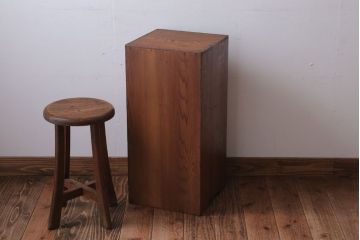 アンティーク家具　和製アンティーク　古い木の小ぶりな収納棚