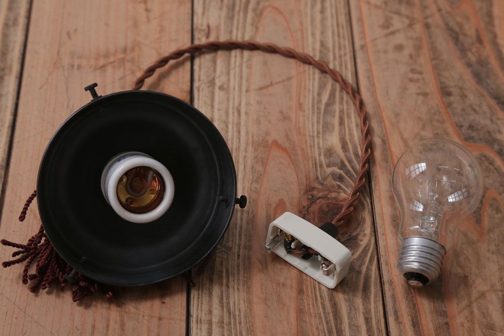 和製アンティーク　飾り房付き　銅巻　モダンな電笠