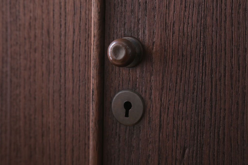 アンティーク家具　和製アンティーク　衣装盆付き!銅金具が上品な古い桐材製観音箪笥(桐箪笥、桐たんす)