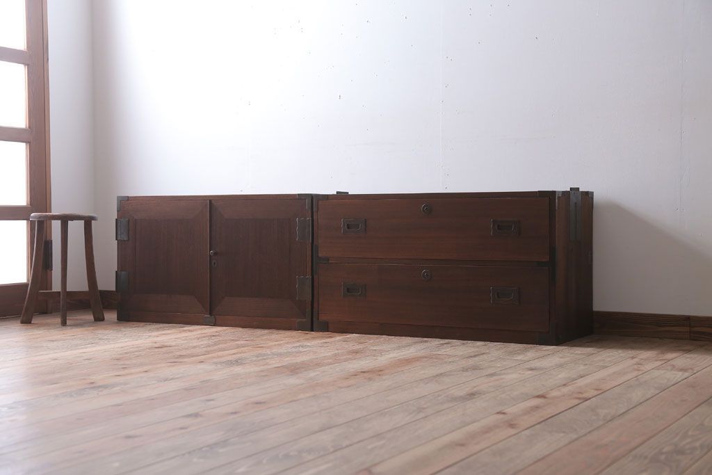 アンティーク家具　和製アンティーク　衣装盆付き!銅金具が上品な古い桐材製観音箪笥(桐箪笥、桐たんす)