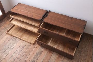 アンティーク家具　和製アンティーク　衣装盆付き!銅金具が上品な古い桐材製観音箪笥(桐箪笥、桐たんす)