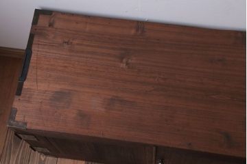 アンティーク家具　和製アンティーク　衣装盆付き!銅金具が上品な古い桐材製観音箪笥(桐箪笥、桐たんす)