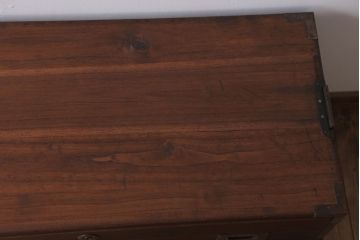 アンティーク家具　和製アンティーク　衣装盆付き!銅金具が上品な古い桐材製観音箪笥(桐箪笥、桐たんす)