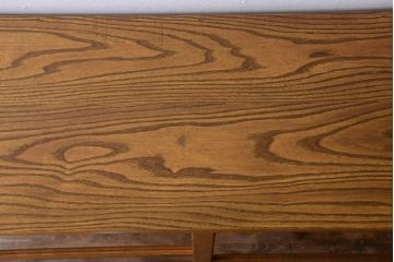 レトロ家具　昭和レトロ　古い木製の脚付き収納棚(2)