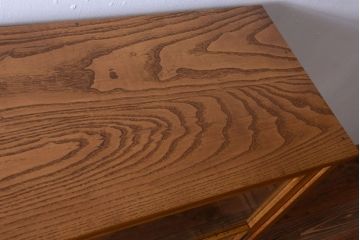 レトロ家具　昭和レトロ　古い木製のアンティーク脚付き収納棚