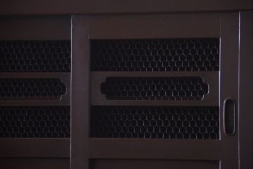 アンティーク家具　古民具・骨董　昇り引き出し付き!六尺　古い木製の高級水屋箪笥