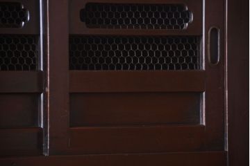 アンティーク家具　古民具・骨董　昇り引き出し付き!六尺　古い木製の高級水屋箪笥