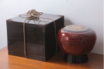 古民具・骨董　明治　総欅漆塗り行器(家紋・漆器・太平)(2)