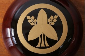 古民具・骨董　明治　総欅漆塗り行器(家紋・漆器・太平)(2)