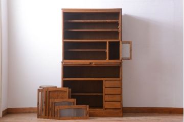 アンティーク家具　和製アンティーク　ダイヤガラス入り!古い木製の重ね食器棚(カップボード)