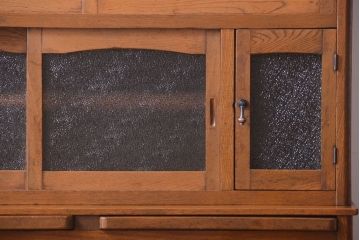 アンティーク家具　和製アンティーク　ダイヤガラス入り!古い木製の重ね食器棚(カップボード)