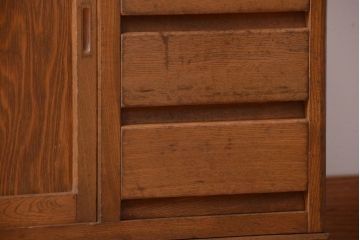 アンティーク家具　和製アンティーク　ダイヤガラス入り!古い木製の重ね食器棚(カップボード)