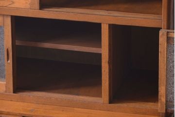 アンティーク家具　和製アンティーク　ダイヤガラス入り!古い木製の重ね食器棚(カップボード)