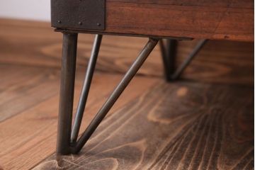 アンティーク家具　和製アンティーク　鉄脚付き!シンプルな丸金具の時代箪笥ローボード(1)