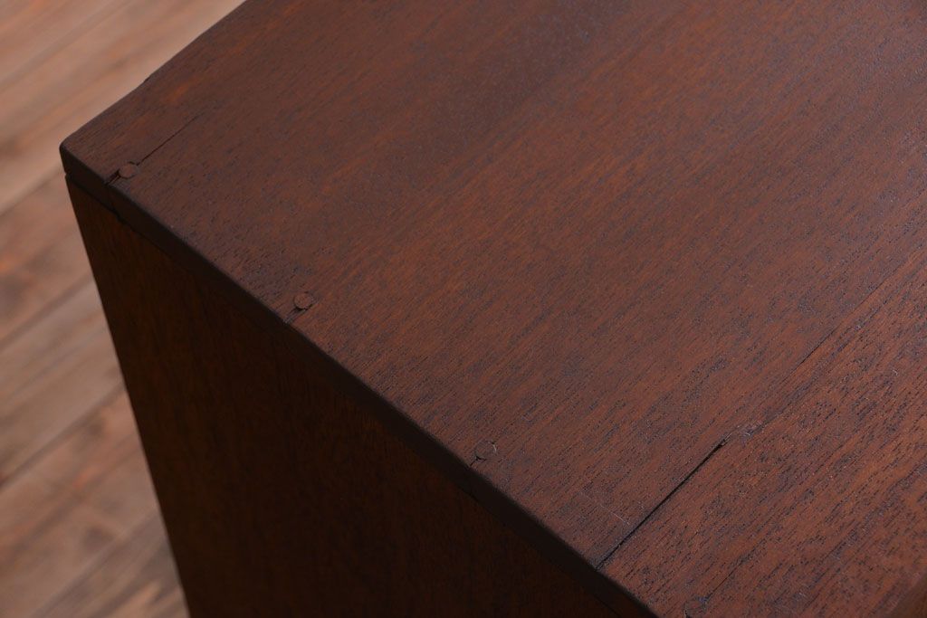 レトロ家具　昭和レトロ　大きな横型アンティークマス目棚(2)