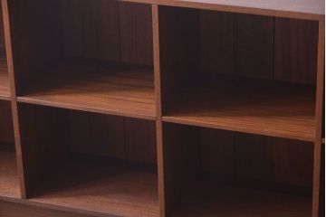 レトロ家具　昭和レトロ　大きな横型アンティークマス目棚(2)