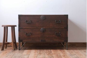 アンティーク家具　和製アンティーク　鉄脚付き!シンプルな古い木の時代箪笥ローボード(ローチェスト、引き出し、テレビボード)(1)