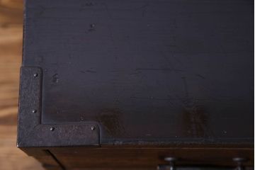 アンティーク家具　和製アンティーク　鉄脚付き!シンプルな古い木の時代箪笥ローボード(ローチェスト、引き出し、テレビボード)(1)