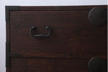 アンティーク家具　和製アンティーク　鉄脚付き!シンプルな古い木の時代箪笥ローボード(ローチェスト、引き出し、テレビボード)(1)