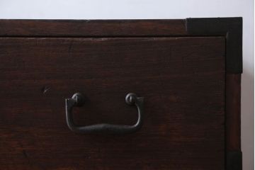 アンティーク家具　和製アンティーク　鉄脚付き!シンプルな古い木の時代箪笥ローボード(ローチェスト、引き出し、テレビボード)(1)