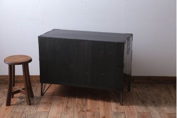アンティーク家具　和製アンティーク　鉄脚付き!シンプルな古い木の時代箪笥ローボード(ローチェスト、引き出し、テレビボード)(1)