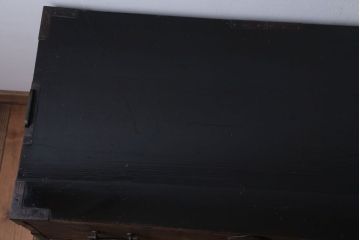 アンティーク家具　 和製アンティーク　鉄脚付き!シンプルな古い木の時代箪笥ローボード(2)