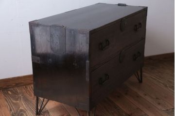 アンティーク家具　 和製アンティーク　鉄脚付き!シンプルな古い木の時代箪笥ローボード(2)