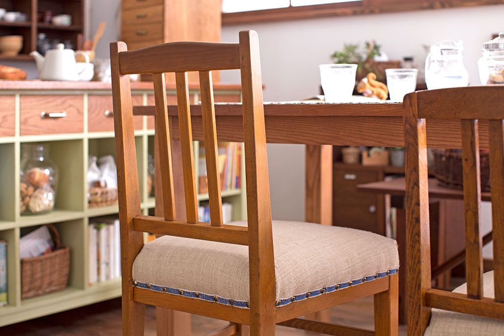 アンティーク家具　和製アンティーク　アンティークリネン座面のシンプルなダイニングチェア(2)