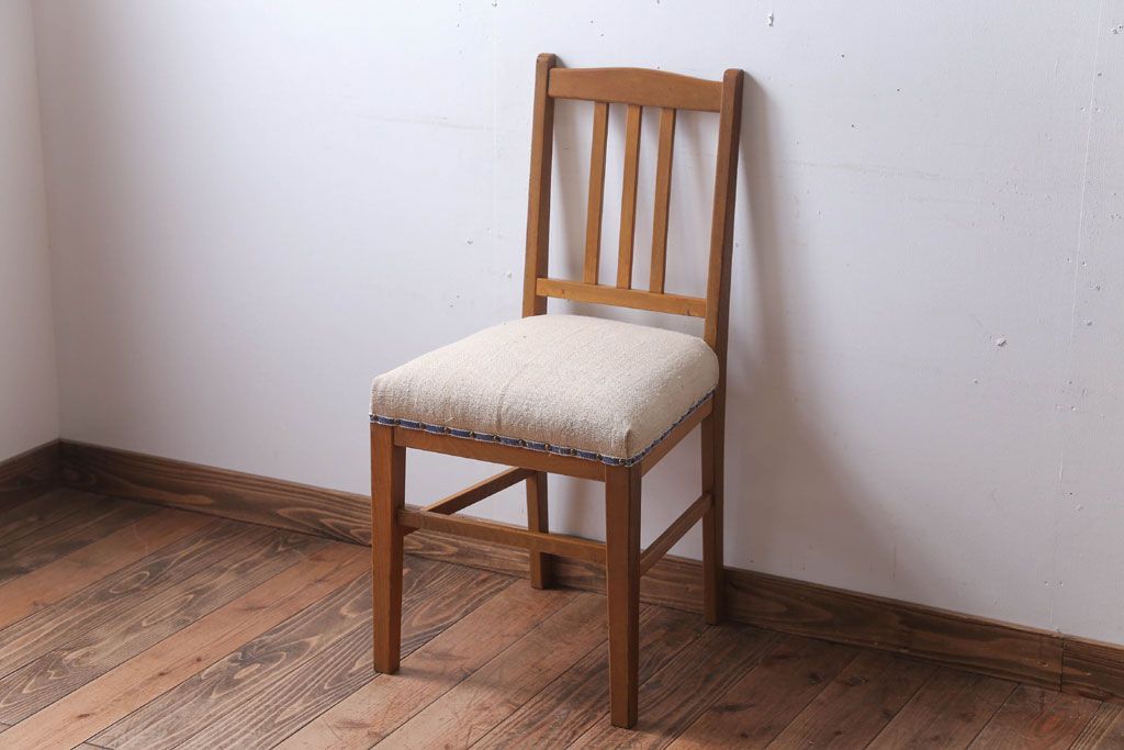 アンティーク家具　和製アンティーク　アンティークリネン座面のシンプルなダイニングチェア(2)