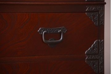 中古　民芸家具　厚い金具の上品な高級和箪笥ワードローブ