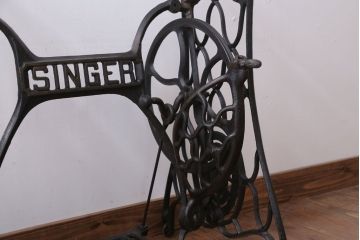 アンティーク家具　アンティーク　おしゃれなシンガーミシンの鉄脚(3)