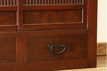 アンティーク家具　古民具・骨董　一本物　丸桟引き戸付き!モダンなアンティーク三尺水屋箪笥
