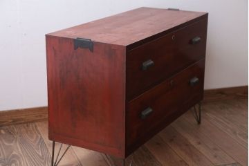 アンティーク家具　和製アンティーク　鉄脚付き!シンプルな衣装箪笥ローボード(2)