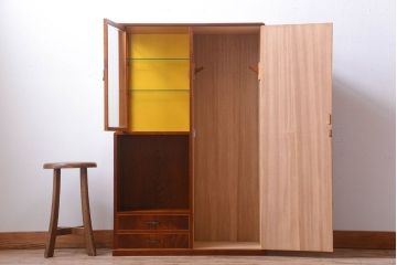 中古　ガラスケース付き!高級収納戸棚(三味線ケース)