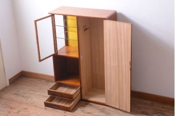 中古　ガラスケース付き!高級収納戸棚(三味線ケース)