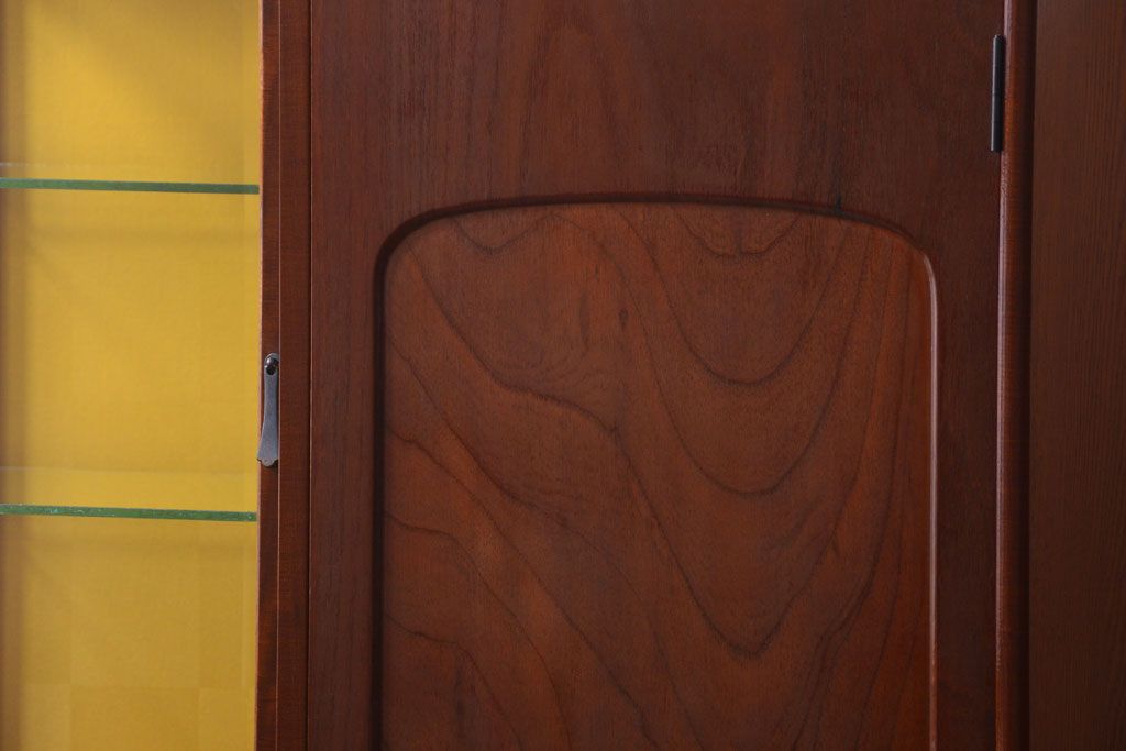 中古　ガラスケース付き!高級収納戸棚(三味線ケース)